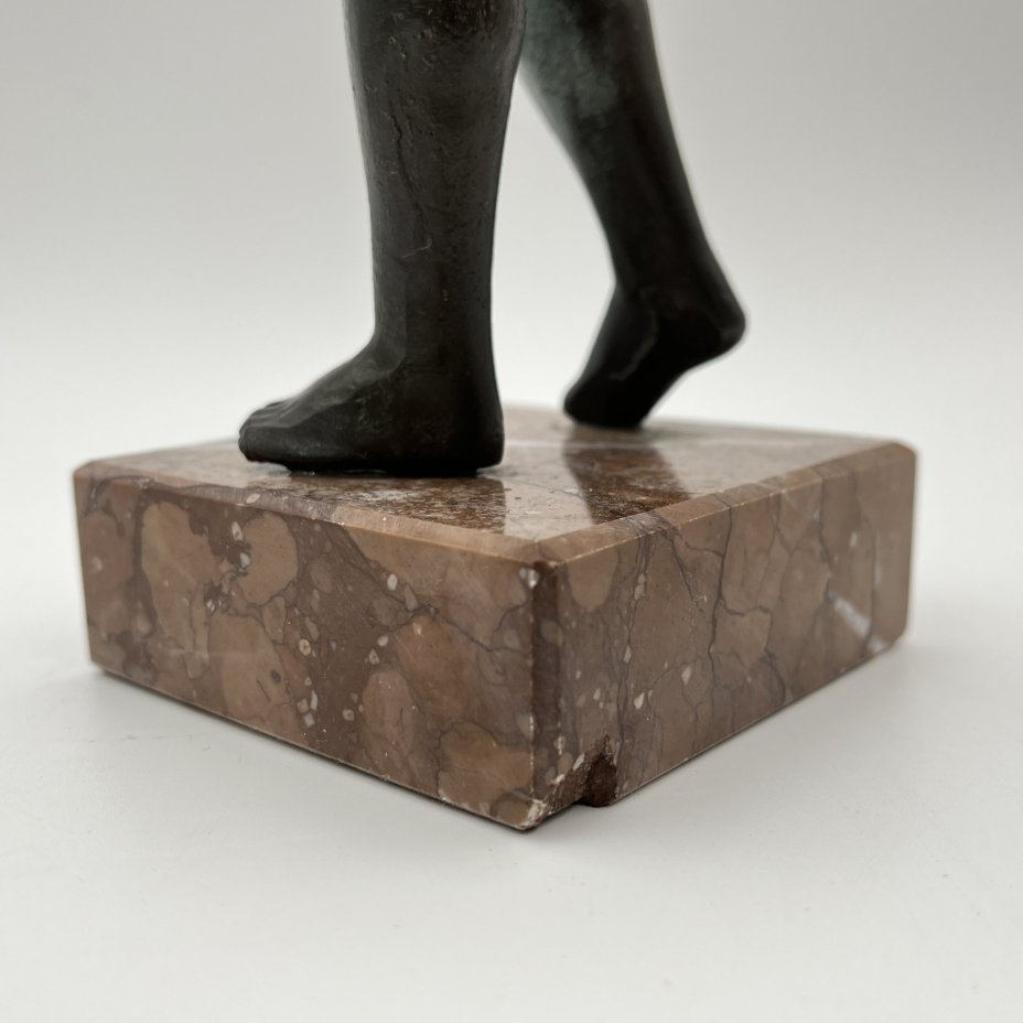 Статуэтка "Эфеб с Антикитеры" по мотивам древнегреческой  скульптуры юноши из Национального археологического музея Афин