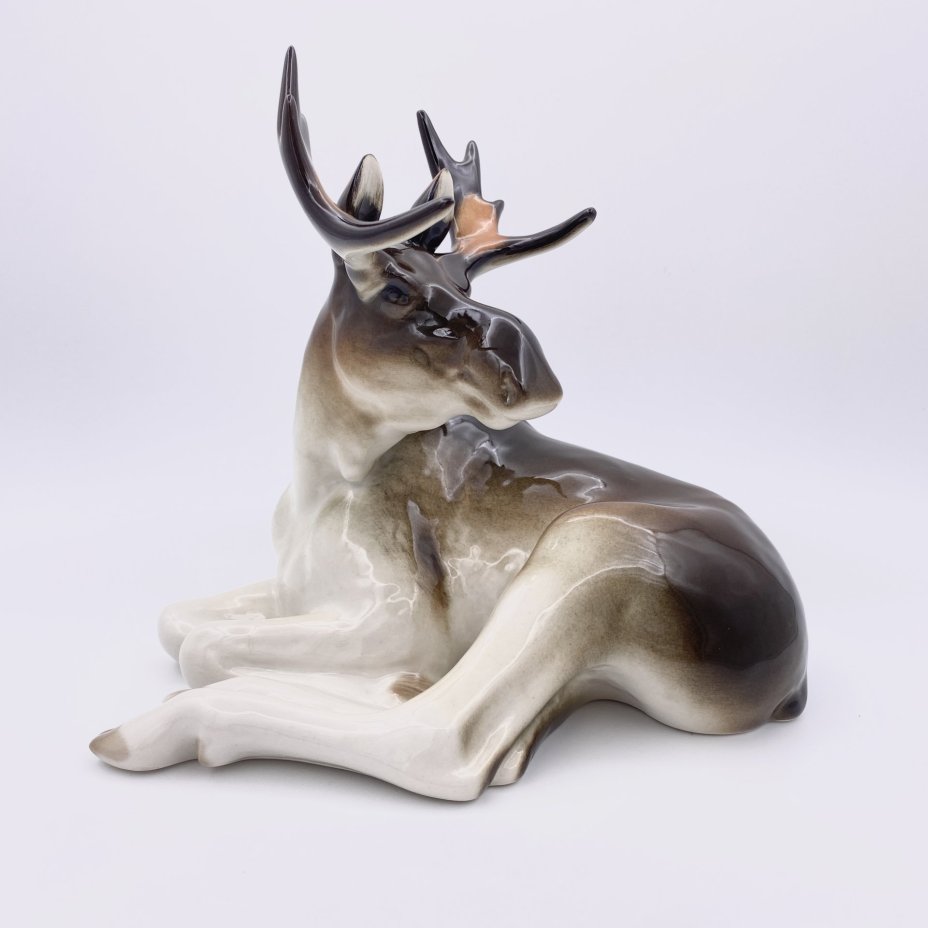 Статуэтка "Лось", скульптор П.П. Веселов, СССР, 1970-1990 гг., Ленинградский фарфоровый завод (ЛФЗ)