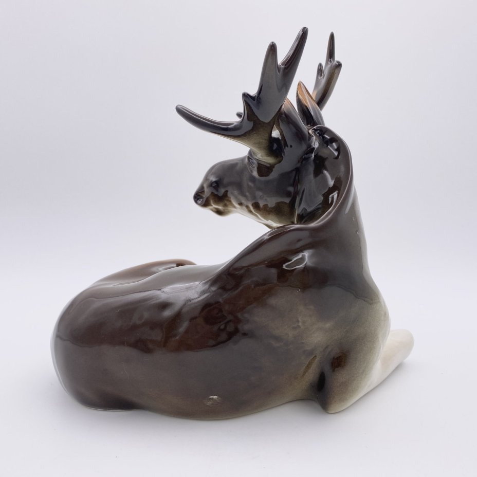 Статуэтка "Лось", скульптор П.П. Веселов, СССР, 1970-1990 гг., Ленинградский фарфоровый завод (ЛФЗ)