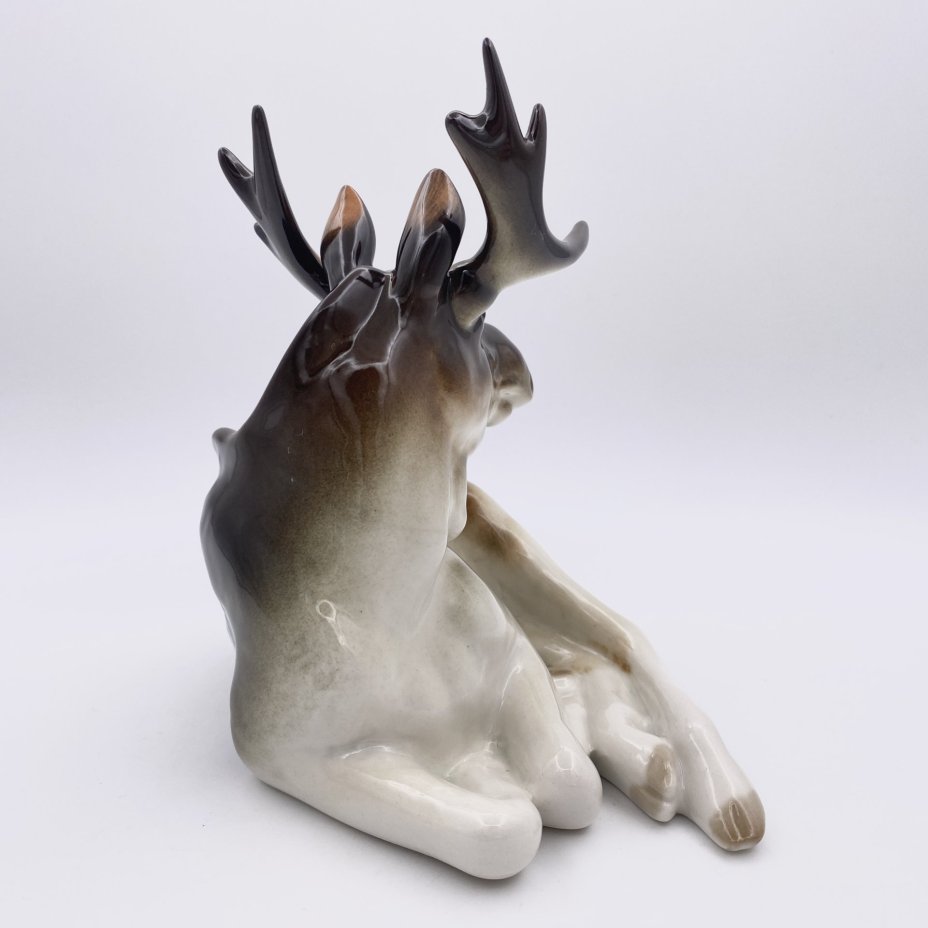 Статуэтка "Лось", скульптор П.П. Веселов, СССР, 1970-1990 гг., Ленинградский фарфоровый завод (ЛФЗ)