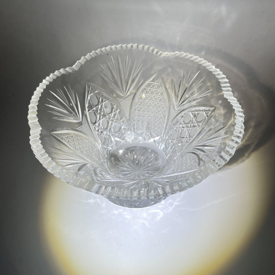 Вазочка для десерта/закусок с геометрическим резным декором