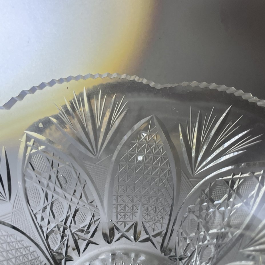 Вазочка для десерта/закусок с геометрическим резным декором