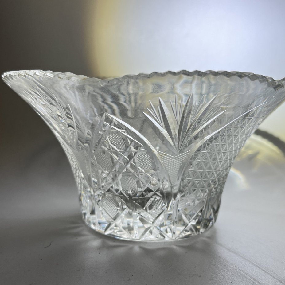 Вазочка для десерта/закусок с геометрическим резным декором