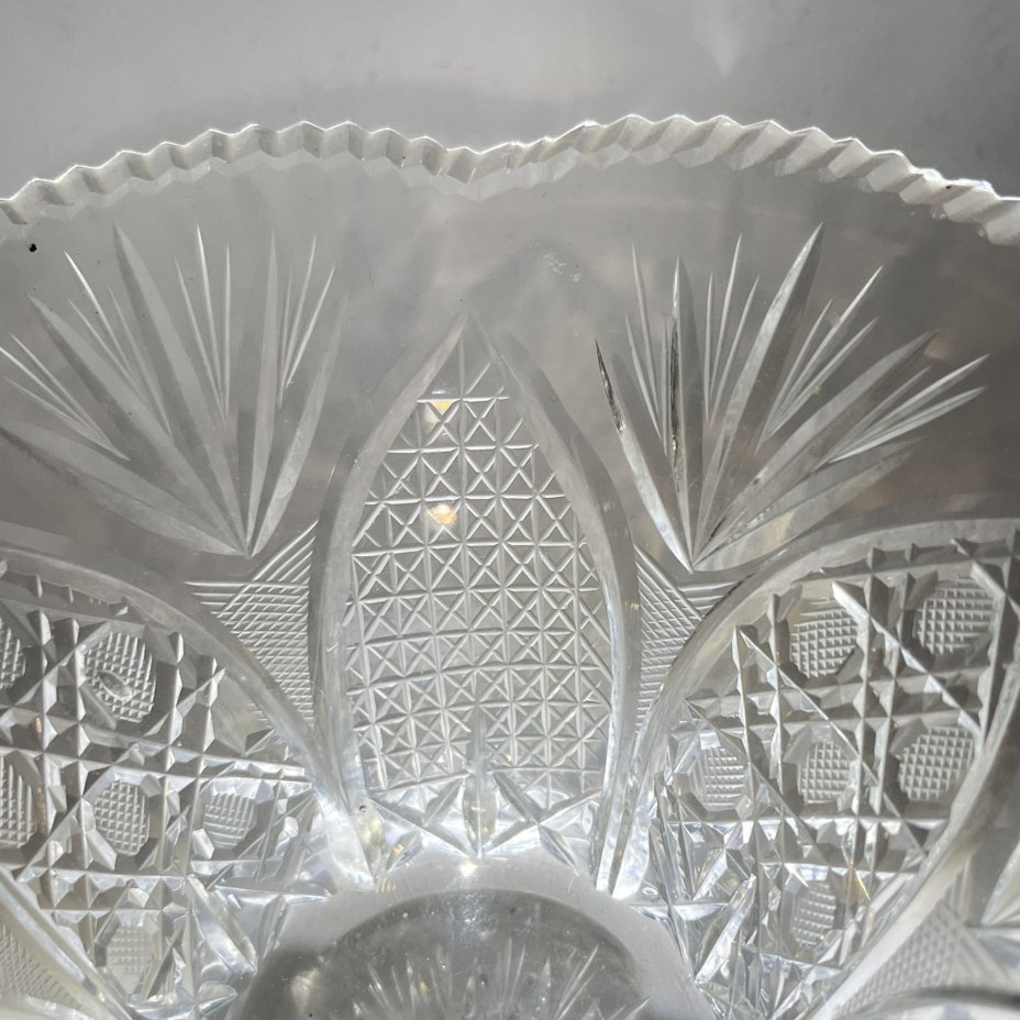 Вазочка для десерта/закусок с геометрическим резным декором