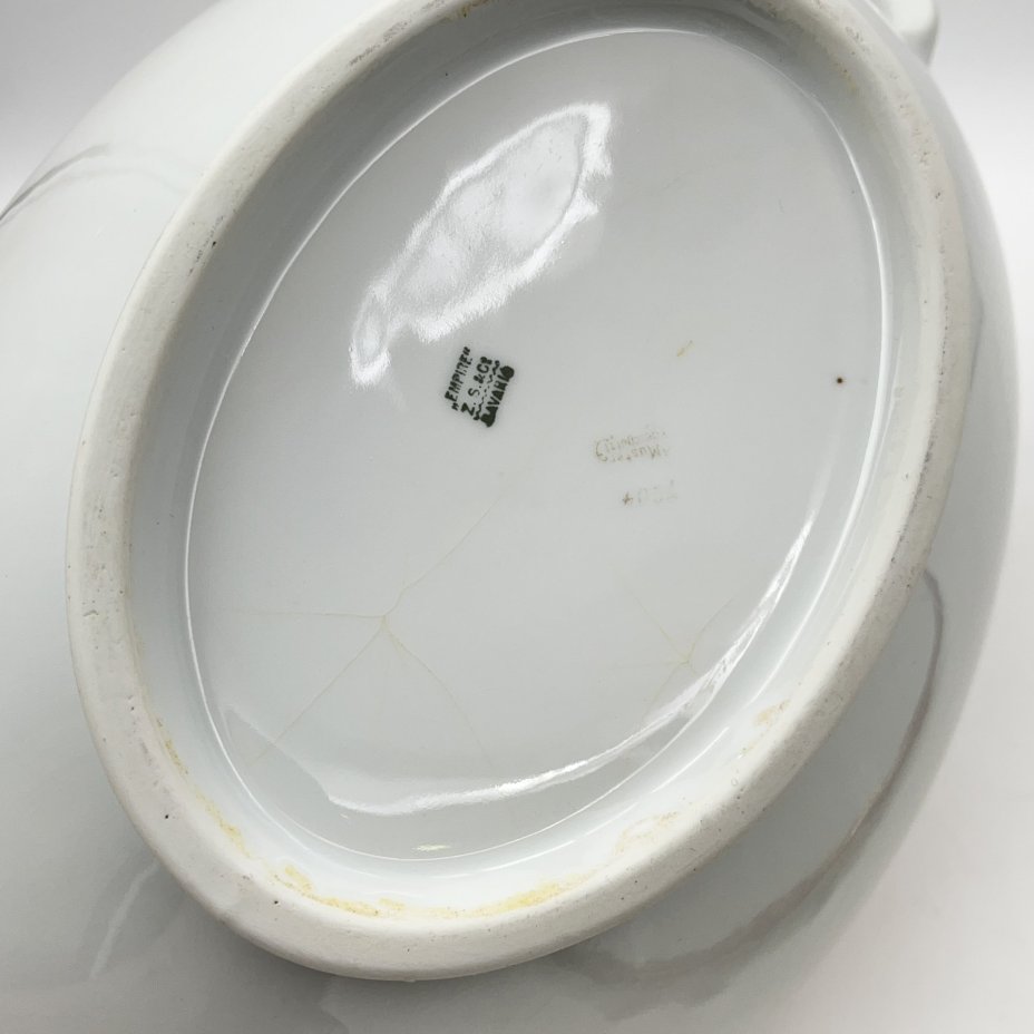 Супница (террина) с красно-золотой орнаментальной каймой, фабрика "Zeh, Scherzer & Co"