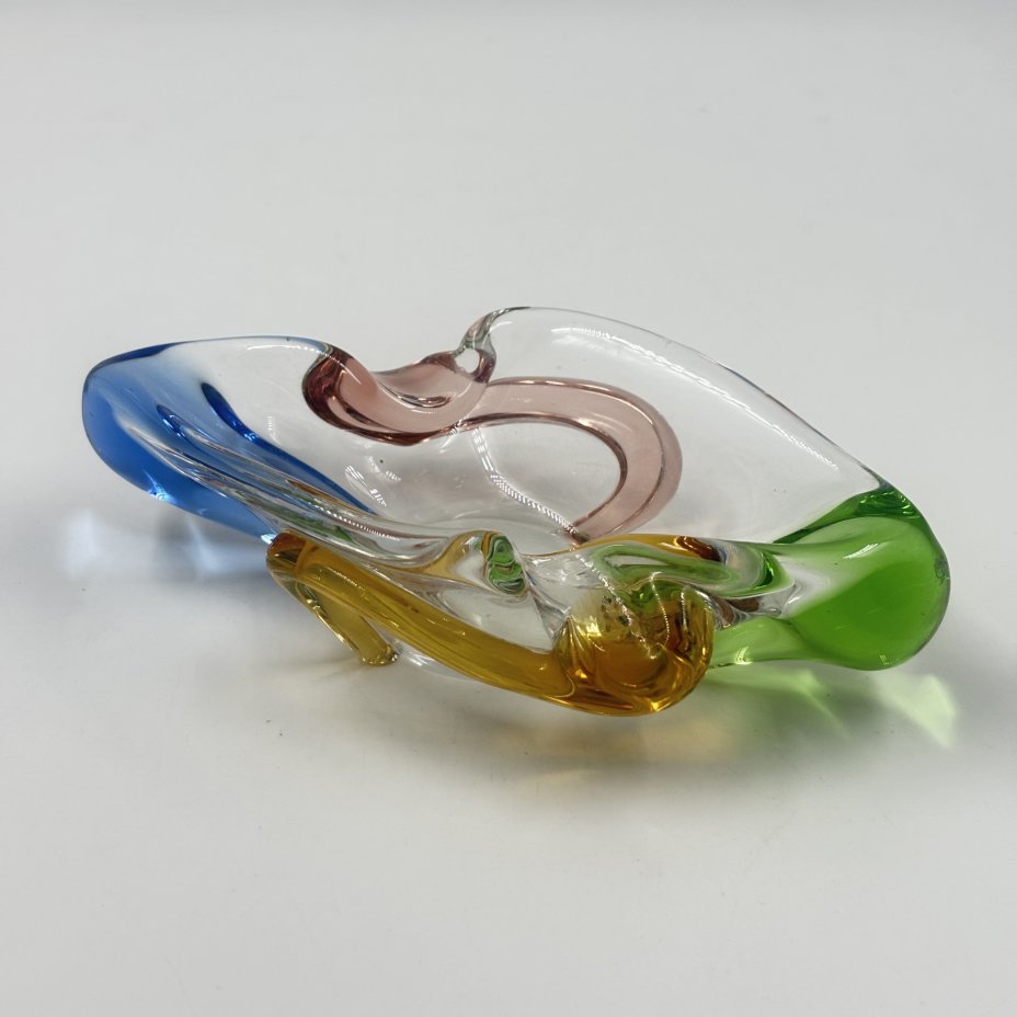 Пепельница необычной формы, дизайнер Karel Zemek, коллекция "Рапсодия", Mstisov Glassworks (Стекольный завод в Мстишов)