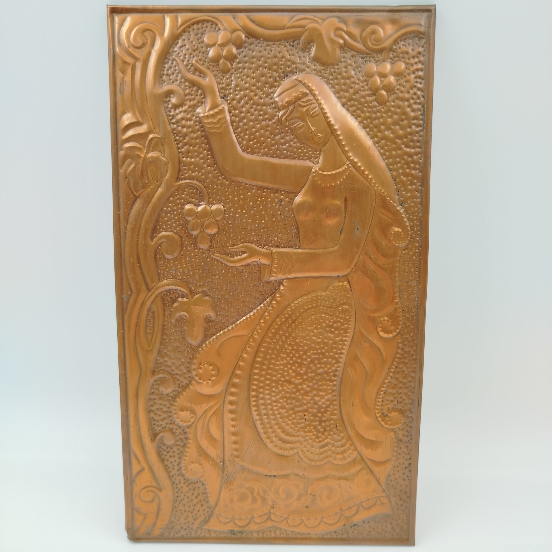 Панно настенное "Горянка", Отрадненская фабрика камнерезных изделий, металл, чеканка, СССР, 1975-1990 гг.