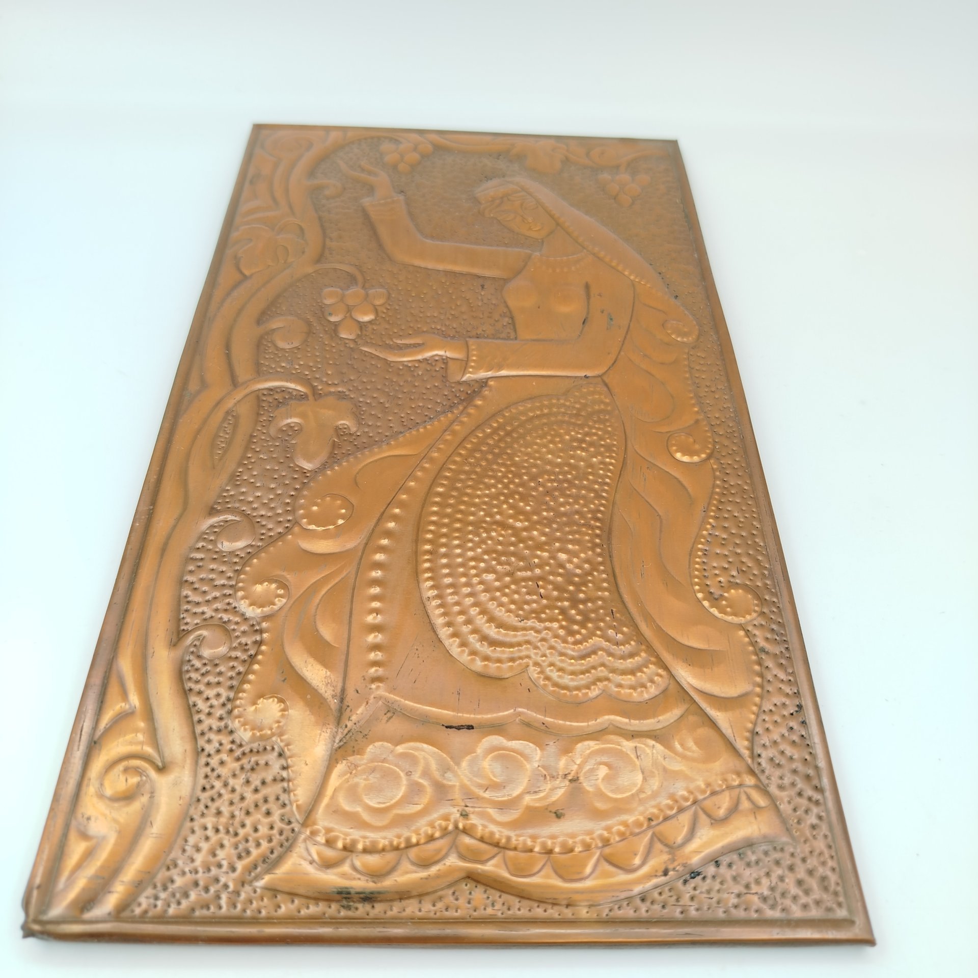 Панно настенное "Горянка", Отрадненская фабрика камнерезных изделий, металл, чеканка, СССР, 1975-1990 гг.