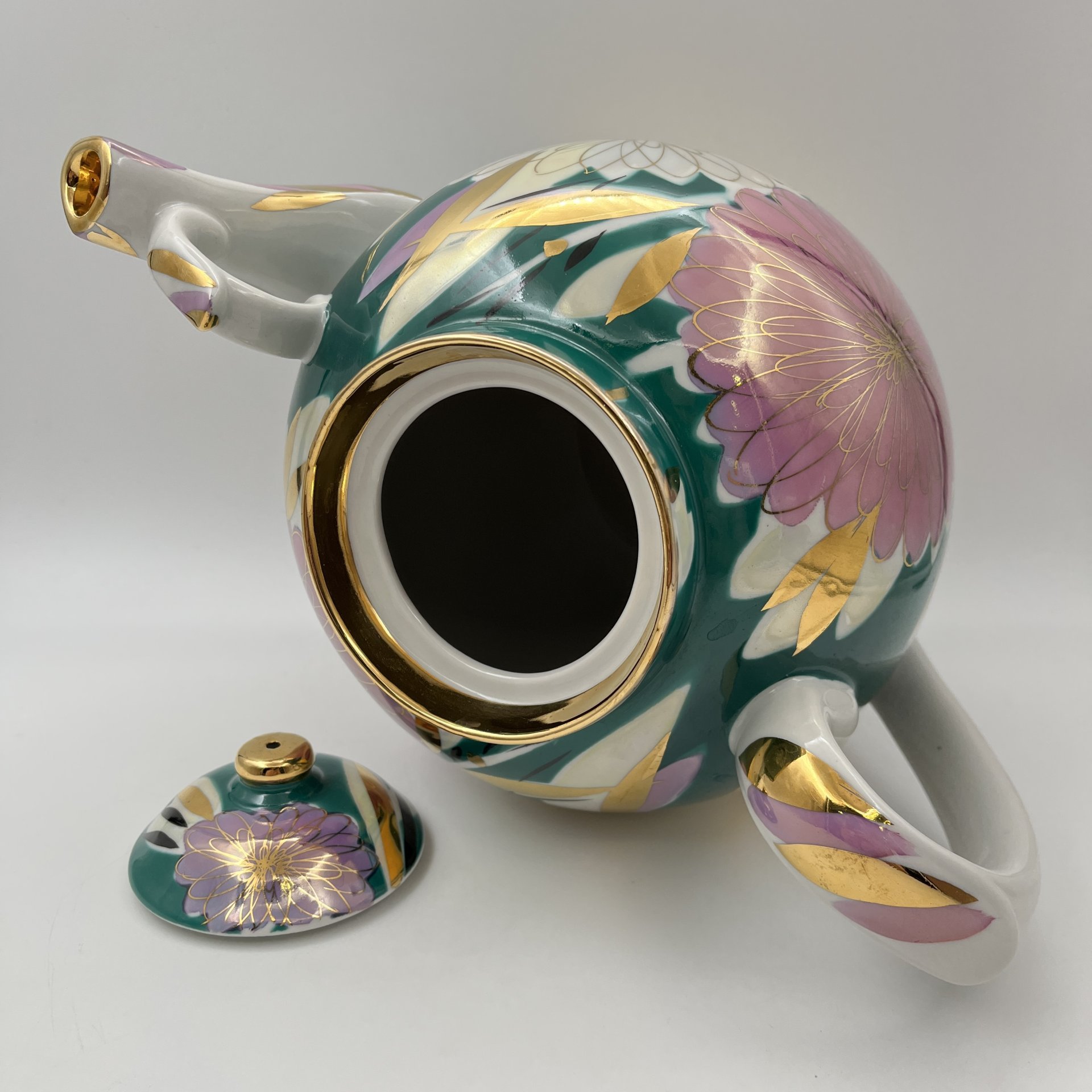 Чайник доливной "Хризантемы" ("Астры"), автор В.К. Яснецов