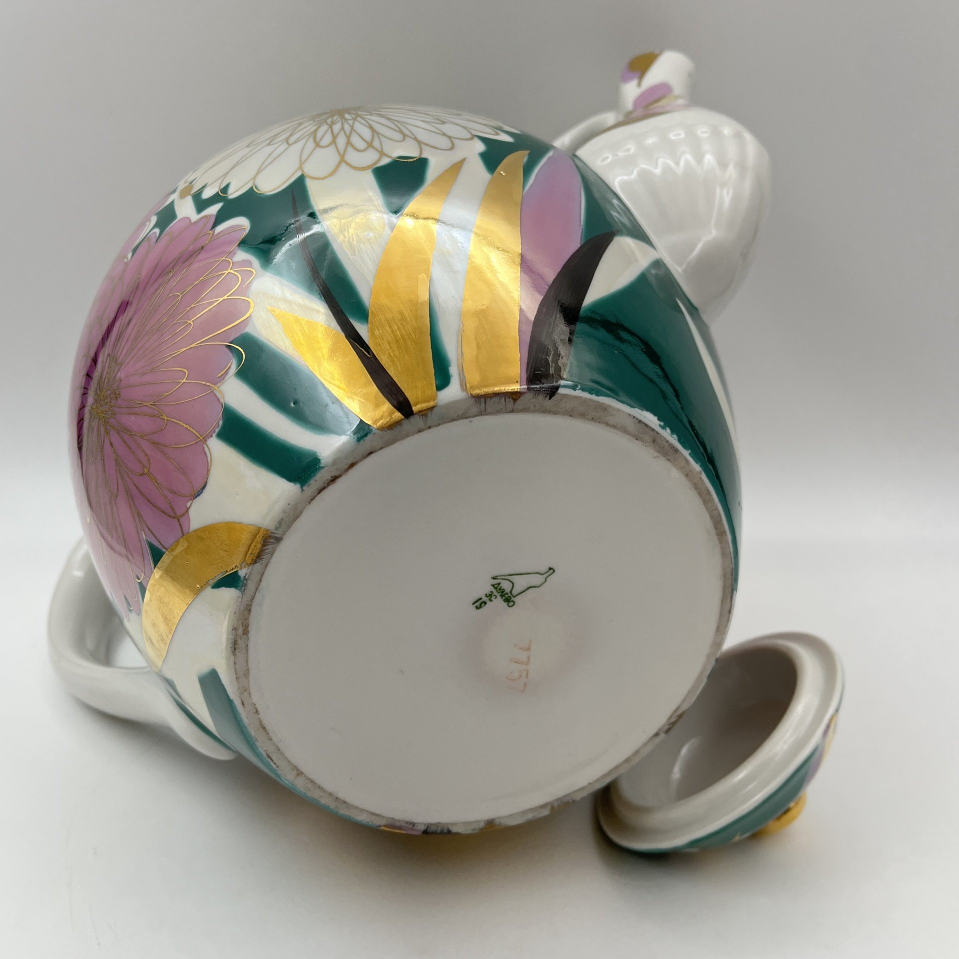 Чайник доливной "Хризантемы" ("Астры"), автор В.К. Яснецов