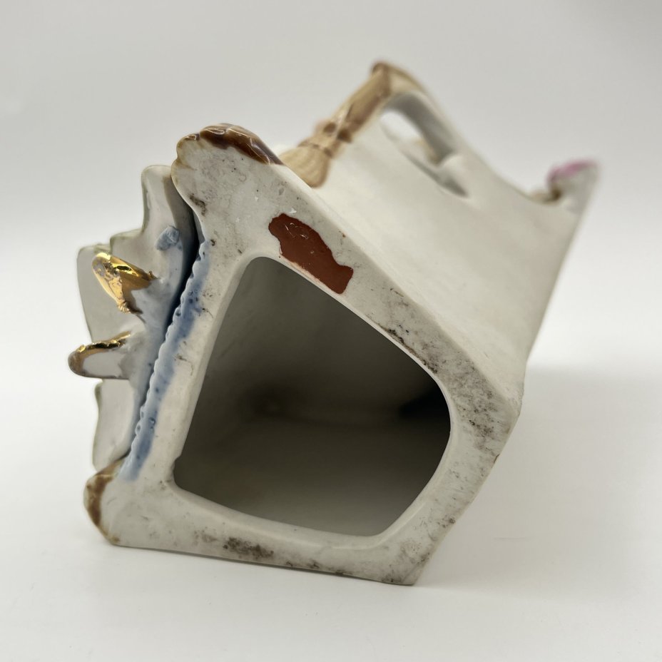 Статуэтка "Мама с ребенком"