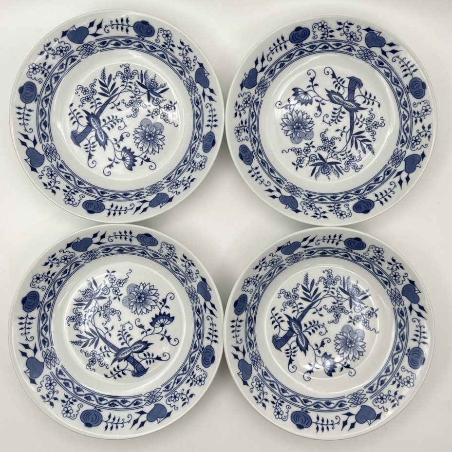 Набор из четырех суповых тарелок "Луковый узор", "Bohemia inglazed"