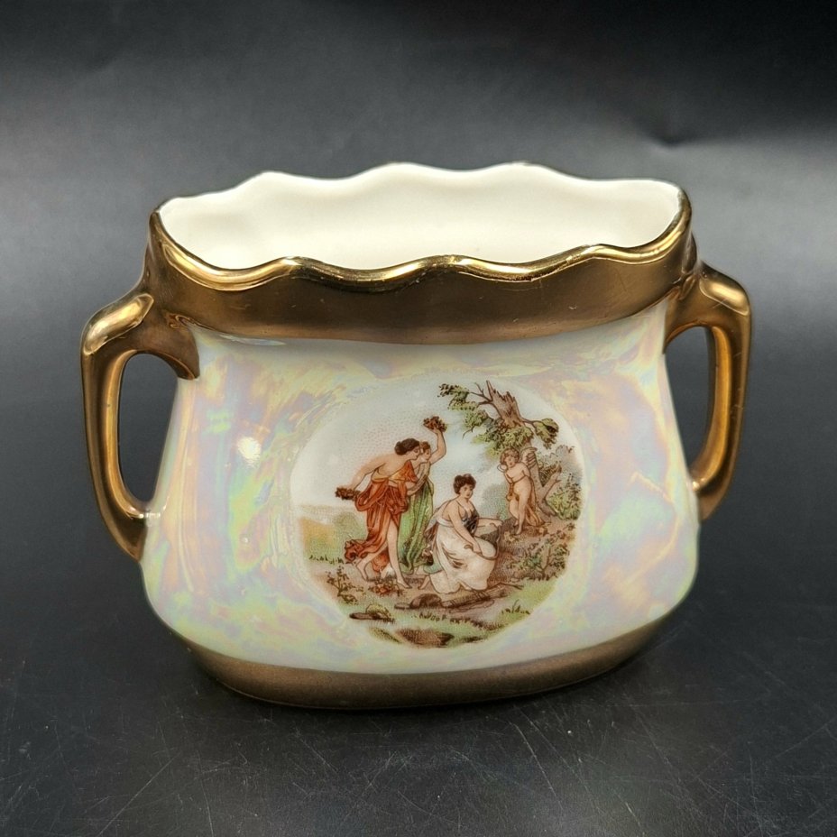 Вазочка "Мадонна" (низкая), "Margarete Freitag", фарфор, деколь, люстр, золочение, ГДР, 1945-1956 гг.