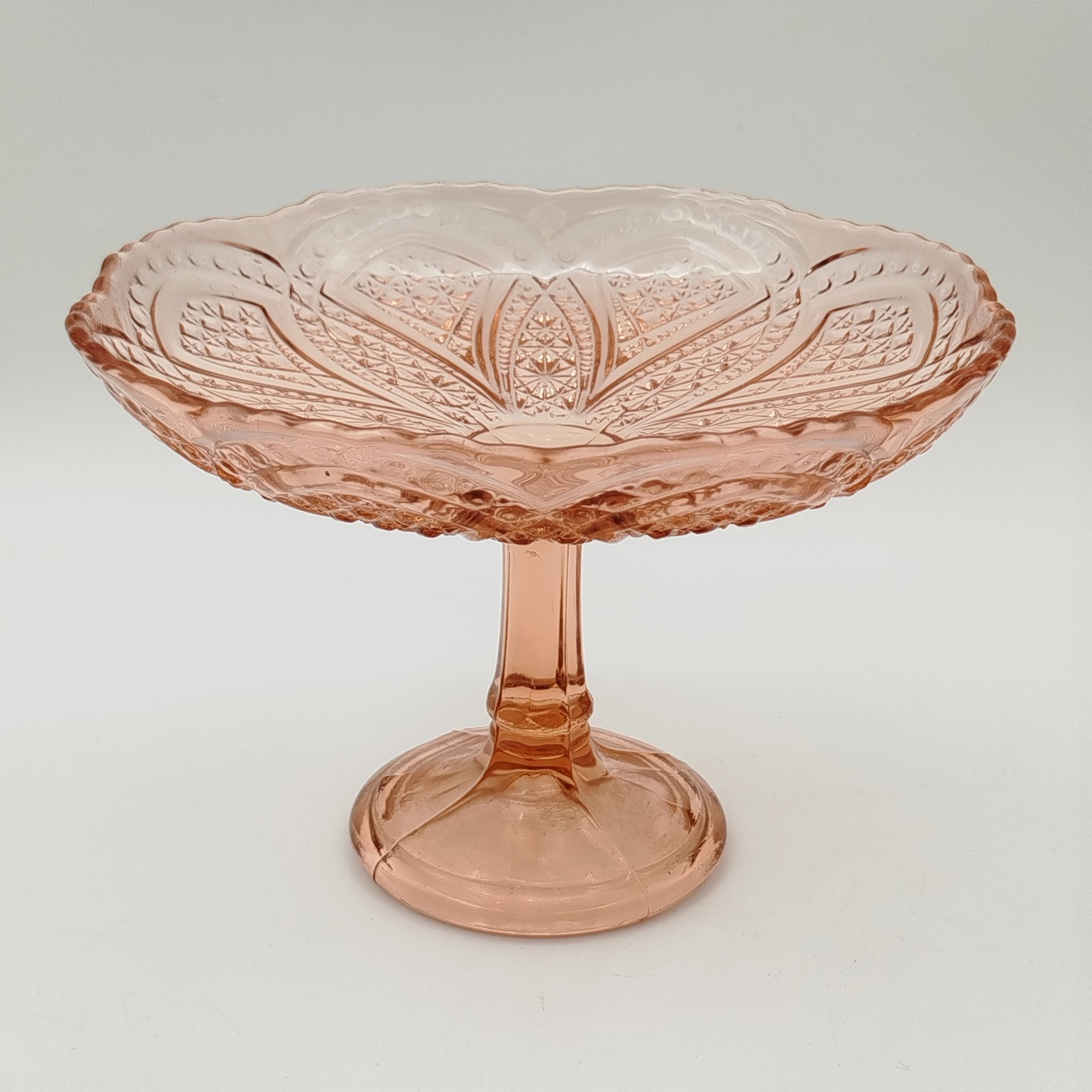 Фруктовница с геометрическим декором, стекло, пресс, СССР, 1960-1980 гг.