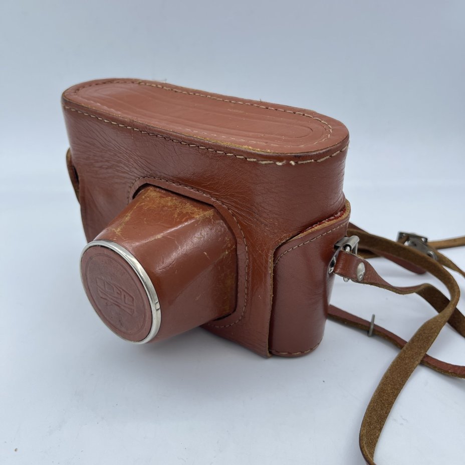 Фотоаппарат "ФЭД-5В" с объективом "Индустар-61 Л/Д" в оригинальном кофре, металл, пластик, стекло, кожа, Харьковский машиностроительный завод им. Дзержинского (ФЭД), СССР, 1976-1980 гг.