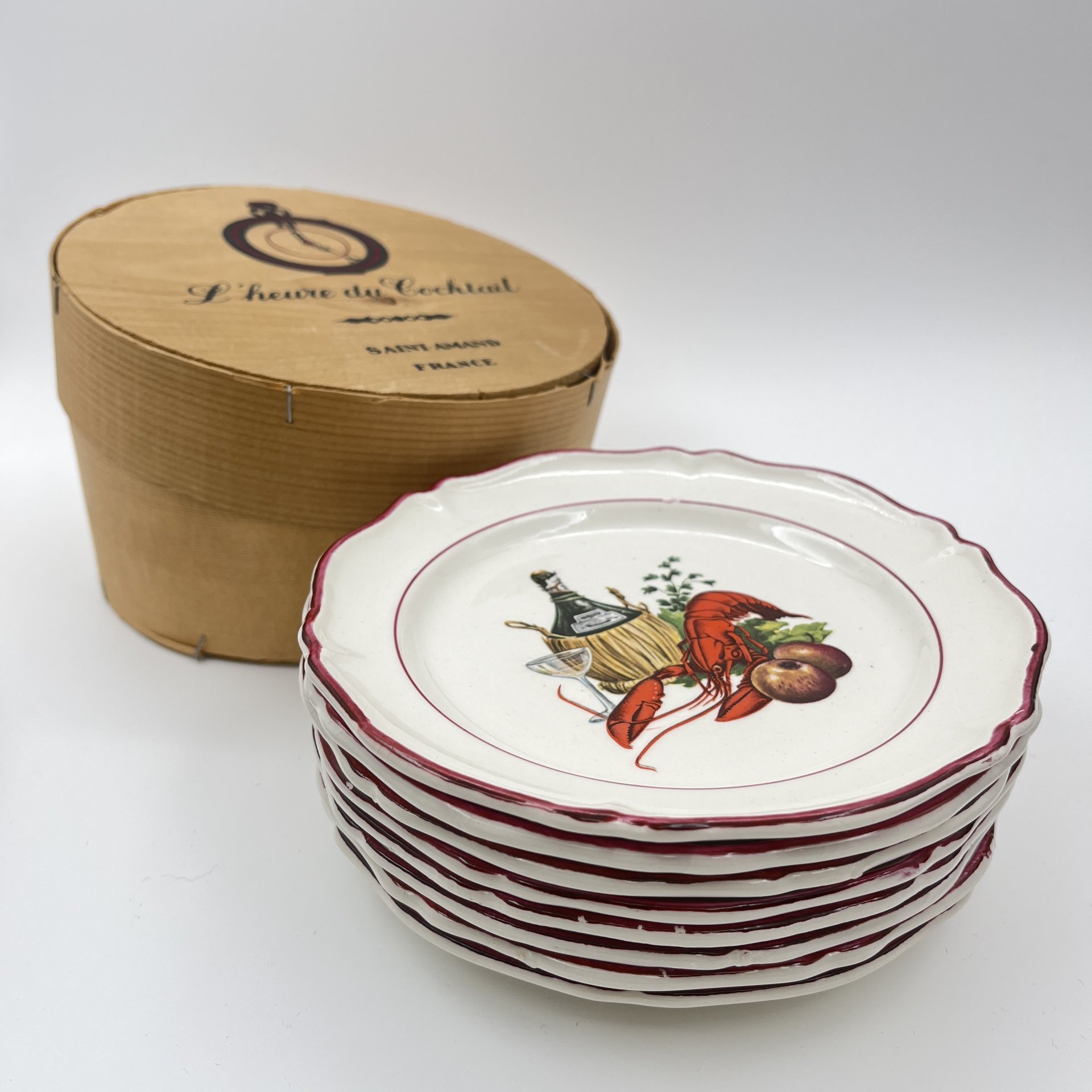 Набор из 8-ми сырных тарелок (в коробке) с изображением закусок и напитков "L'heure du cocktail"