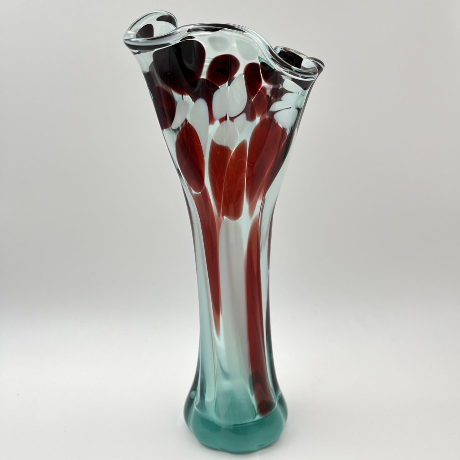 Ваза в бирюзовой гамме с волнистым горлышком