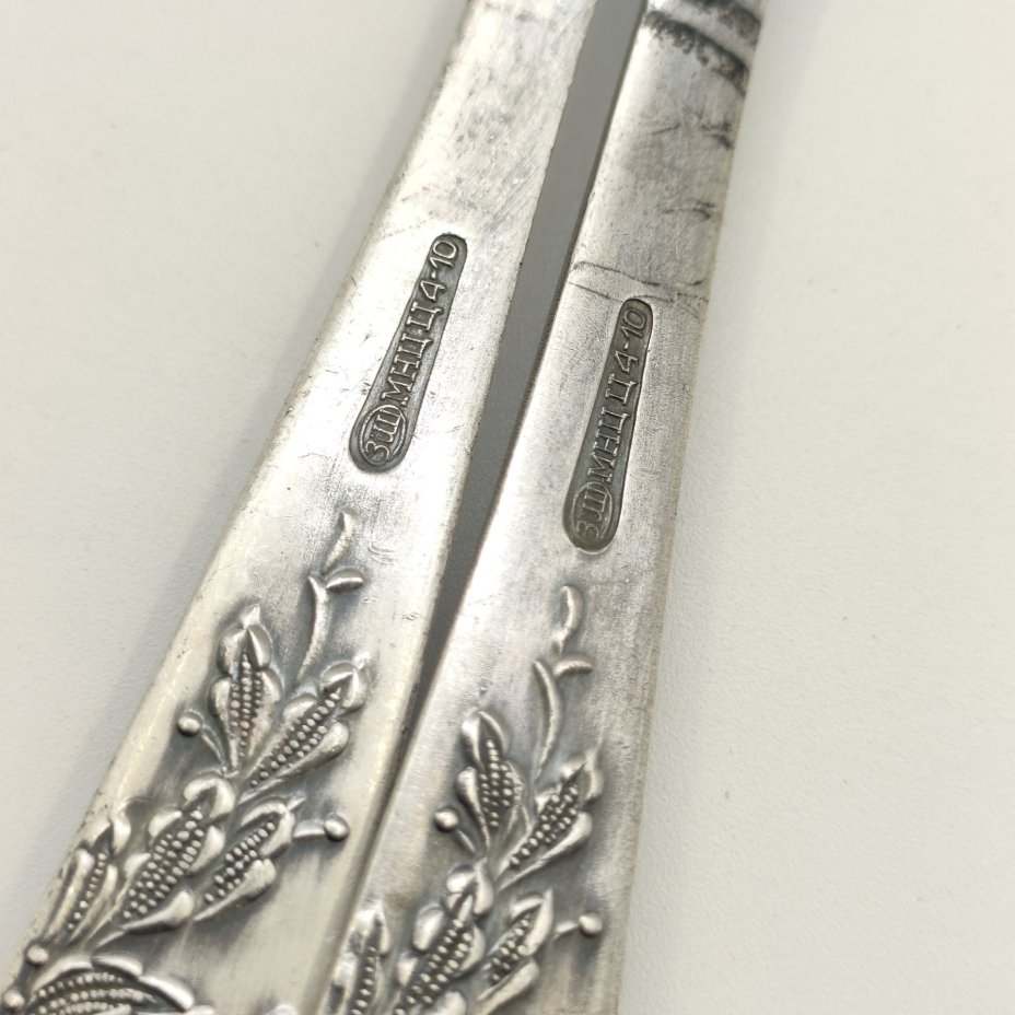 Набор из 2-х салатных ложек с растительным декором, мНЦ (медь-никель-цинк), Вольнянский завод столовых приборов им. Шевченко (ЗiШ, ЗиШ), СССР, 1960-1990 гг.