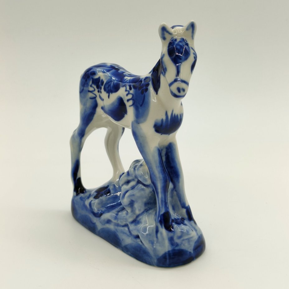 Статуэтка  "Жеребенок", Гжель, фарфор, роспись, Российская Федерация, 1991-2010 гг.