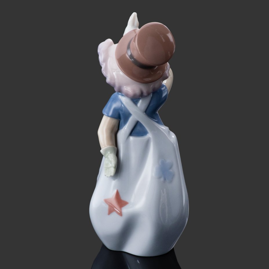 Статуэтка "Шляпа фокусника", автор Eva Maria Cuerva, фарфор, роспись, Lladro, Lladro