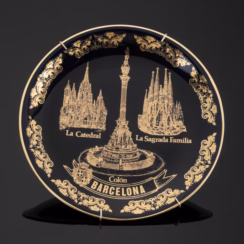 Настенная сувенирная тарелка "Barcelona. La Catedral. La Sagrada Familia.Colon" (Барселона). Производитель: Beth Artesanías