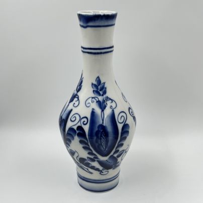 Ваза с цветочным декором, Гжель, фарфор, роспись, СССР, 1970-1990 гг.