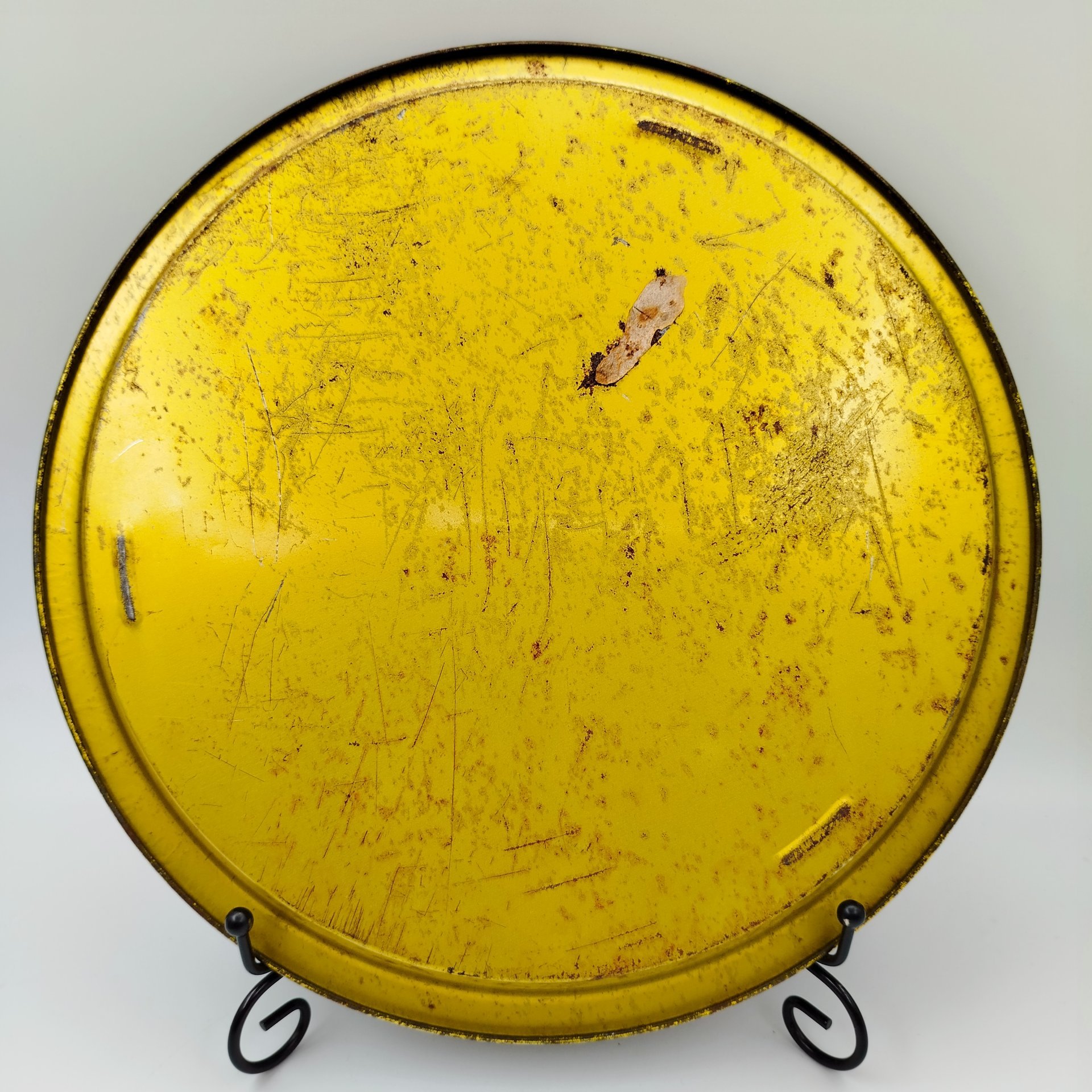 Поднос круглой формы, с изображением журавлей