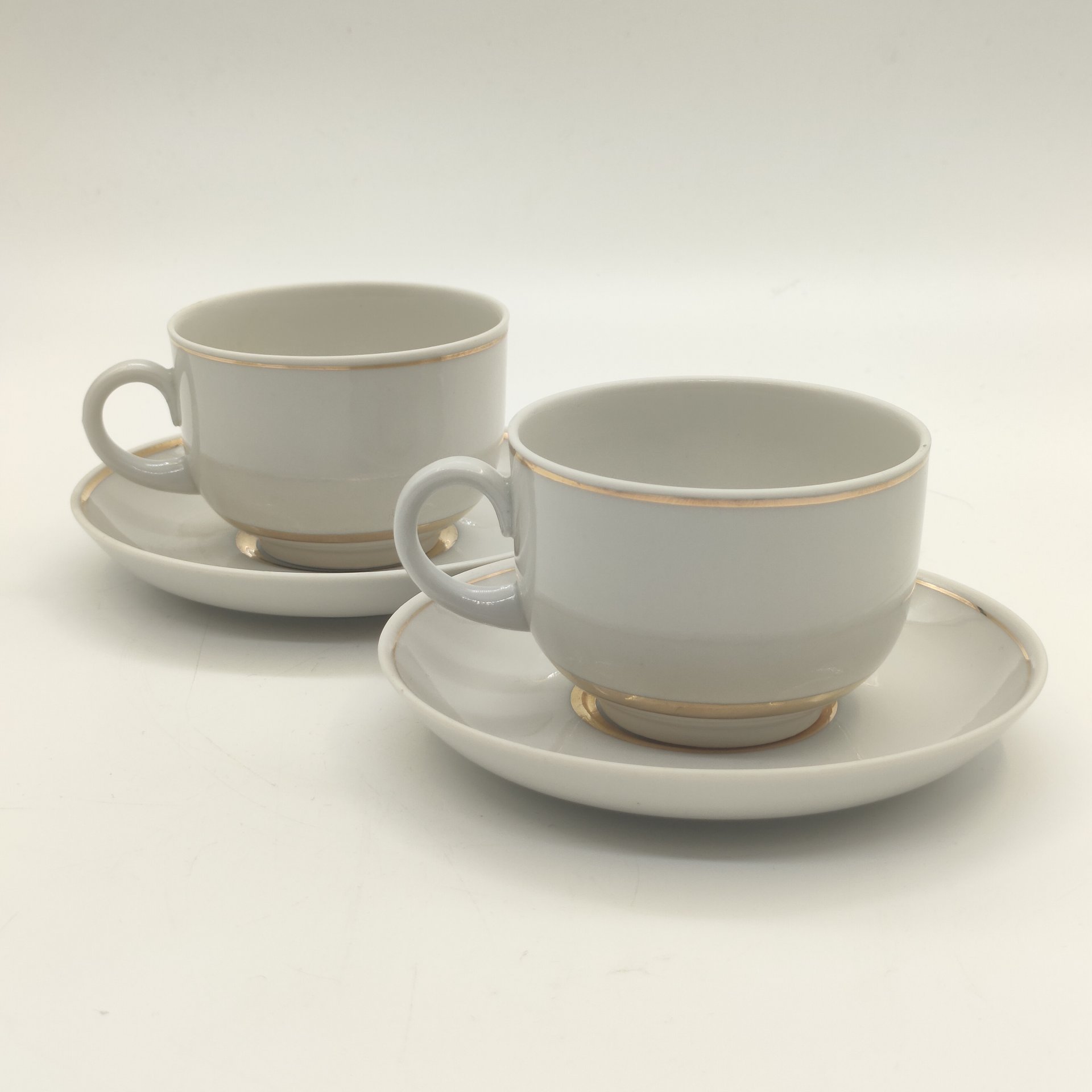 Набор из 2-х кофейных пар, украшенных инициалами "С.Р.", фарфор, золочение, Дулевский фарфоровый завод (Дулёво), СССР, 1990 г.
