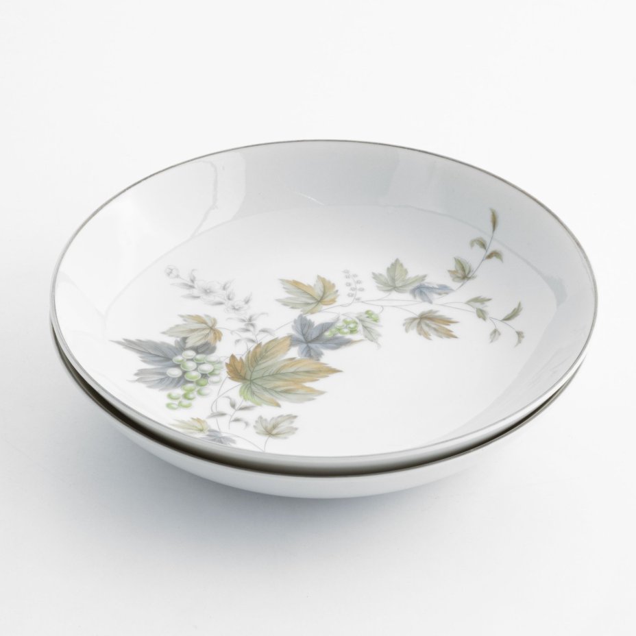 Набор из двух тарелок "Виноград", Noritake