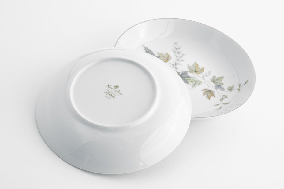Набор из двух тарелок "Виноград", Noritake