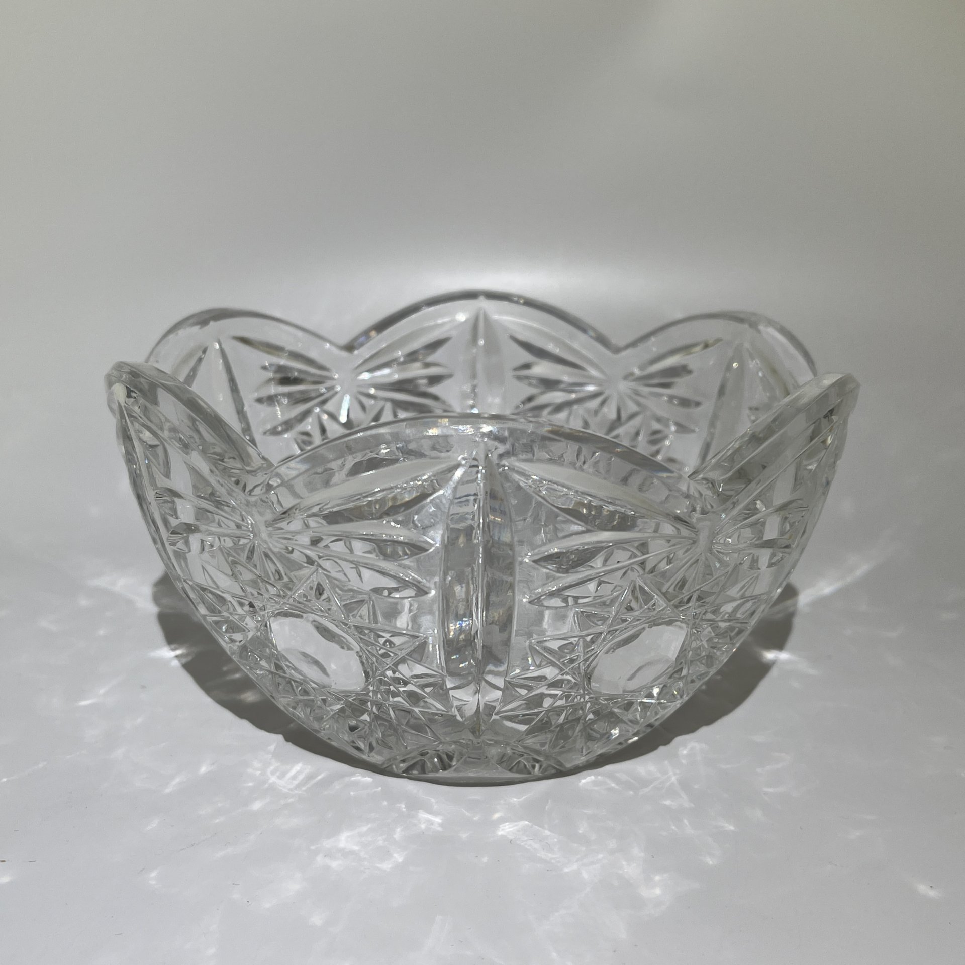 Салатник с рельефным декором, хрусталь, СССР, 1970-1990 гг.