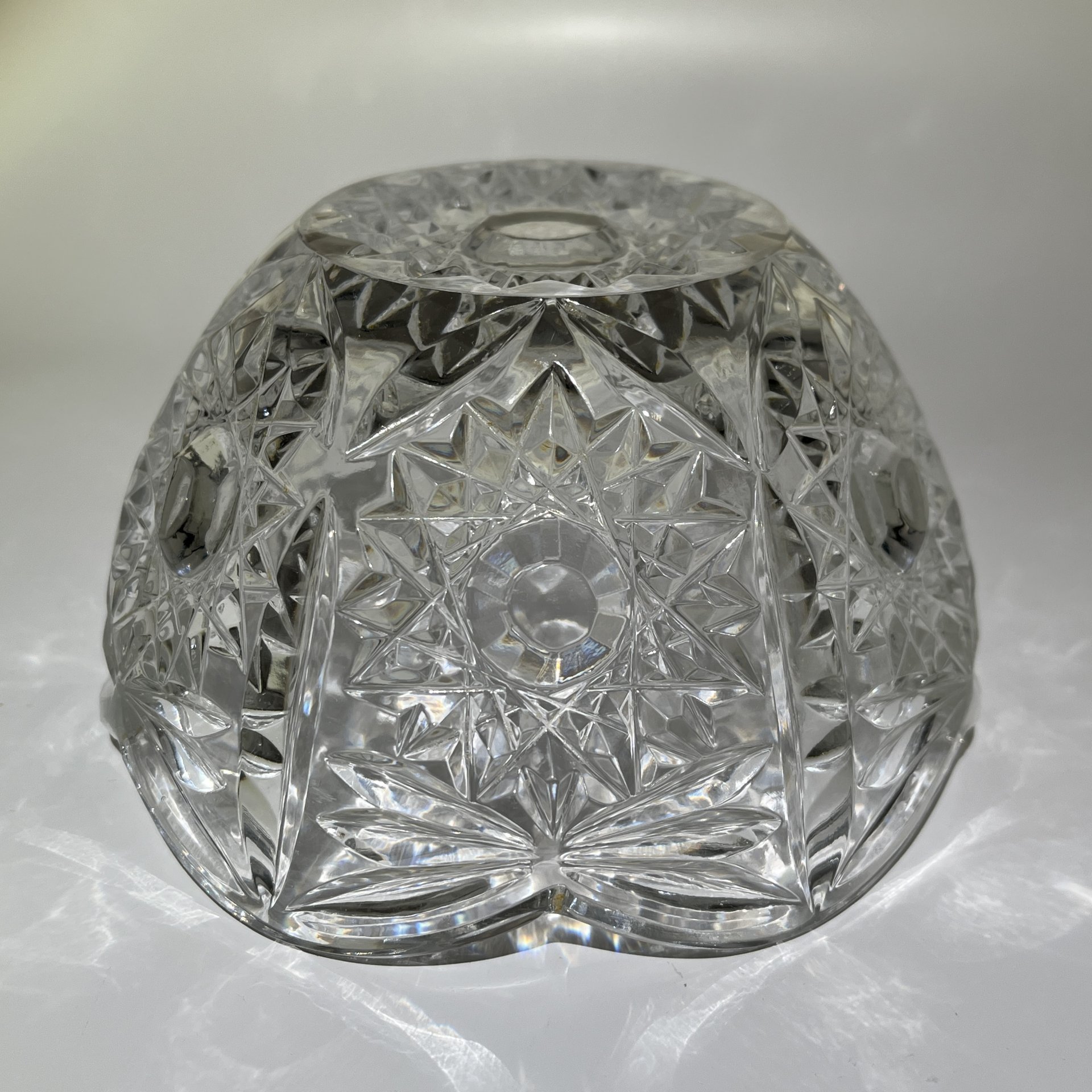 Салатник с рельефным декором, хрусталь, СССР, 1970-1990 гг.