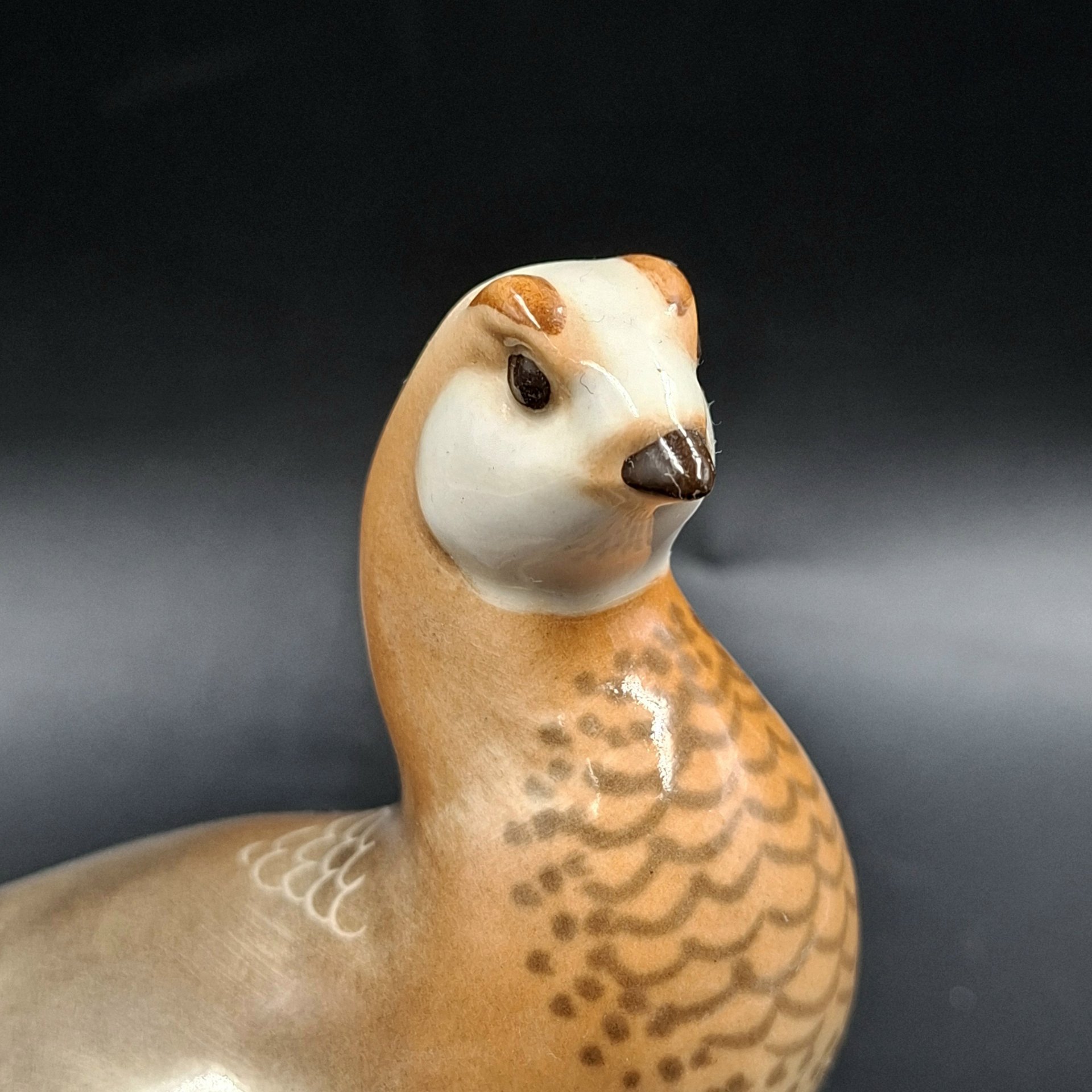 Статуэтка "Куропатка", скульптор П.П. Веселов, фарфор, роспись, Ленинградский фарфоровый завод (ЛФЗ), СССР, 1970-1992 гг.