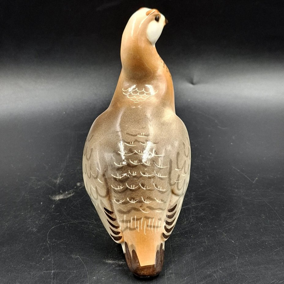 Статуэтка "Куропатка", скульптор П.П. Веселов, фарфор, роспись, Ленинградский фарфоровый завод (ЛФЗ), СССР, 1970-1992 гг.