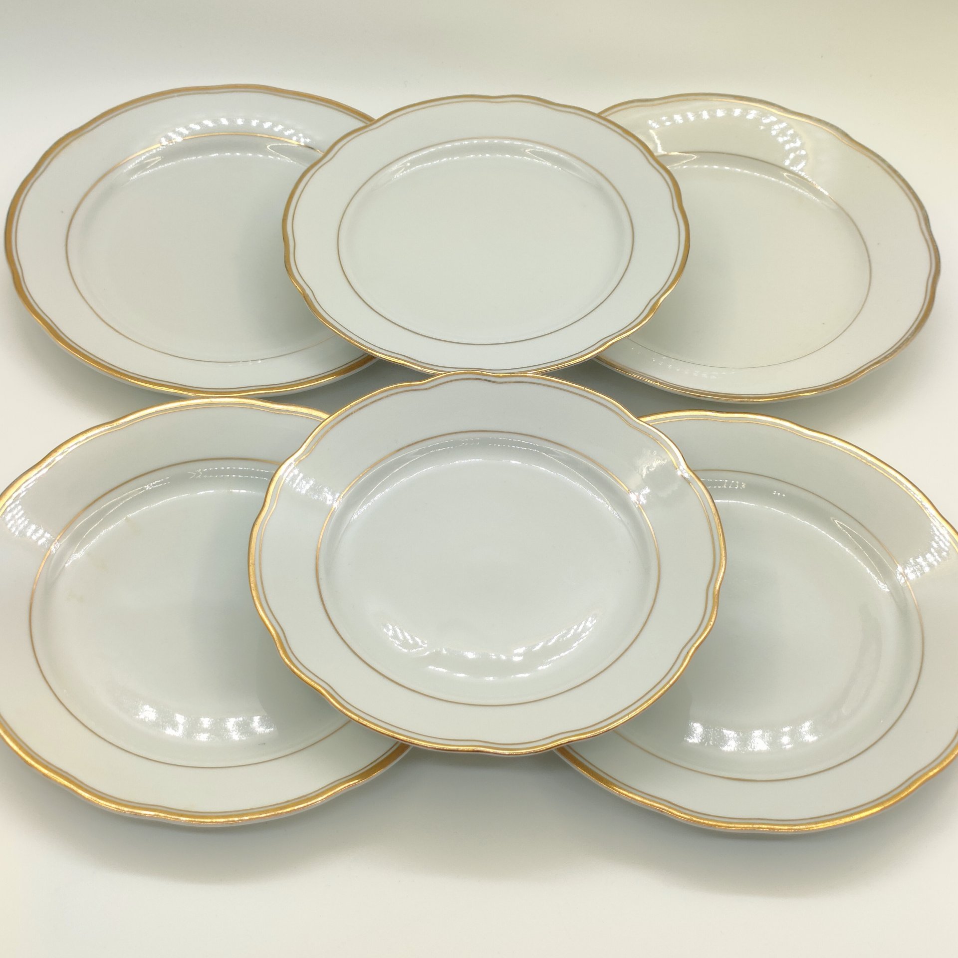 Набор из 2-х пирожковых и 4-х десертных тарелок, фарфор, золочение, Colditz (Кольдиц), ГДР, 1960-1990 гг.