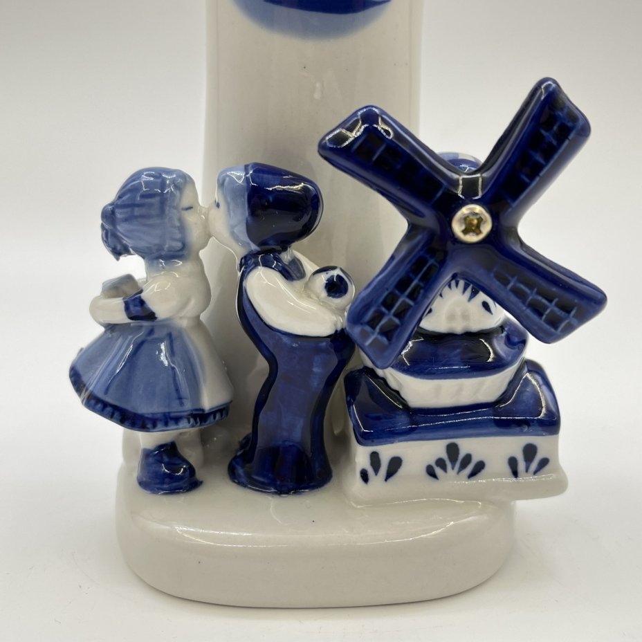 Ваза "Поцелуй на мельнице"