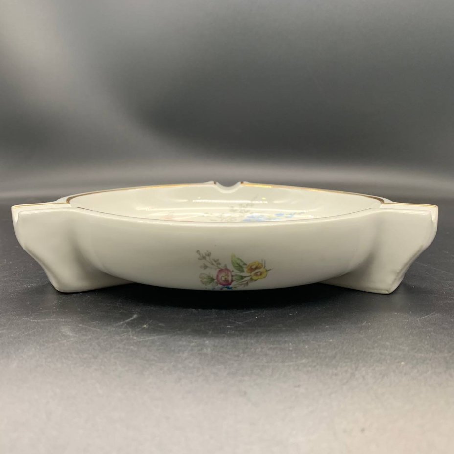 Пепельница для сигар  с декором из полевых цветов, Porcelaine de Bruxelles