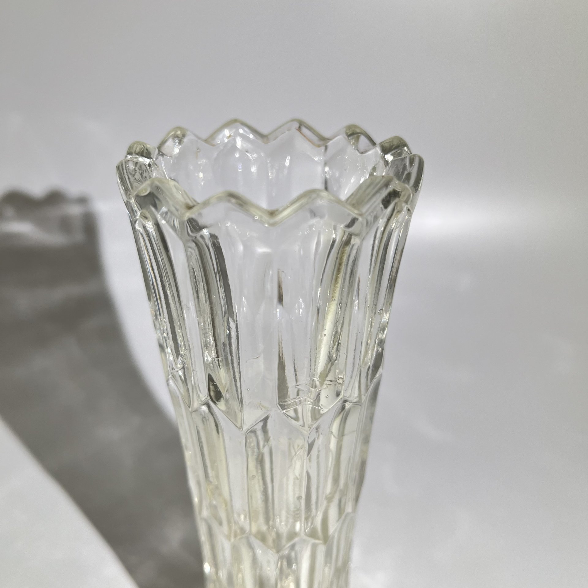 Небольшая вазочка с объемным декором, хрусталь, СССР, 1970-1990 гг.