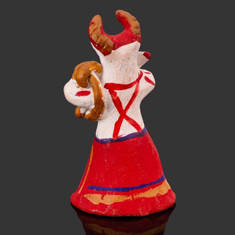 Игрушка каргопольская "Коза с баранками", автор А.Ф. Шевелева