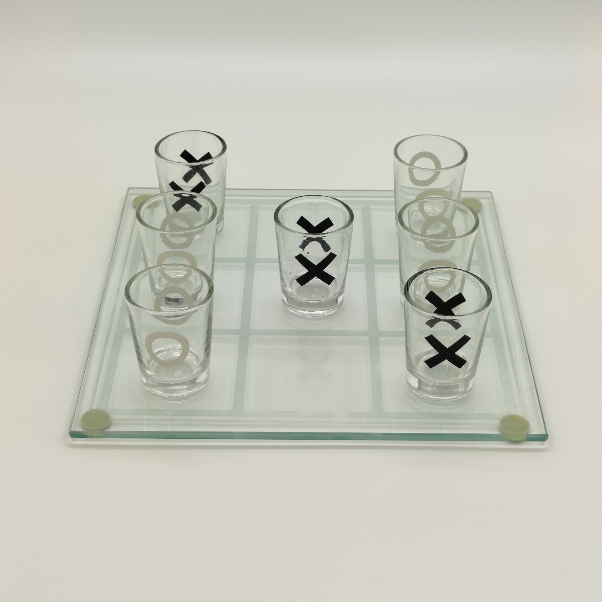 Игра настольная "Крестики-нолики" (7 стопок и доска), стекло, деколь, Китай, 2010-2020 гг.