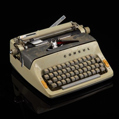 Машинка печатная "Consul Model 221" серого цвета в оригинальном кофре
