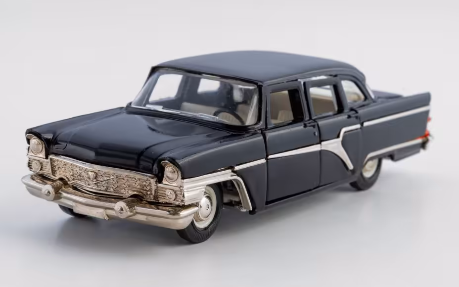 Модель автомобиля ГАЗ-13 "Чайка" № А 15, в родной коробке в масштабе 1:43, Саратовский завод «Тантал»