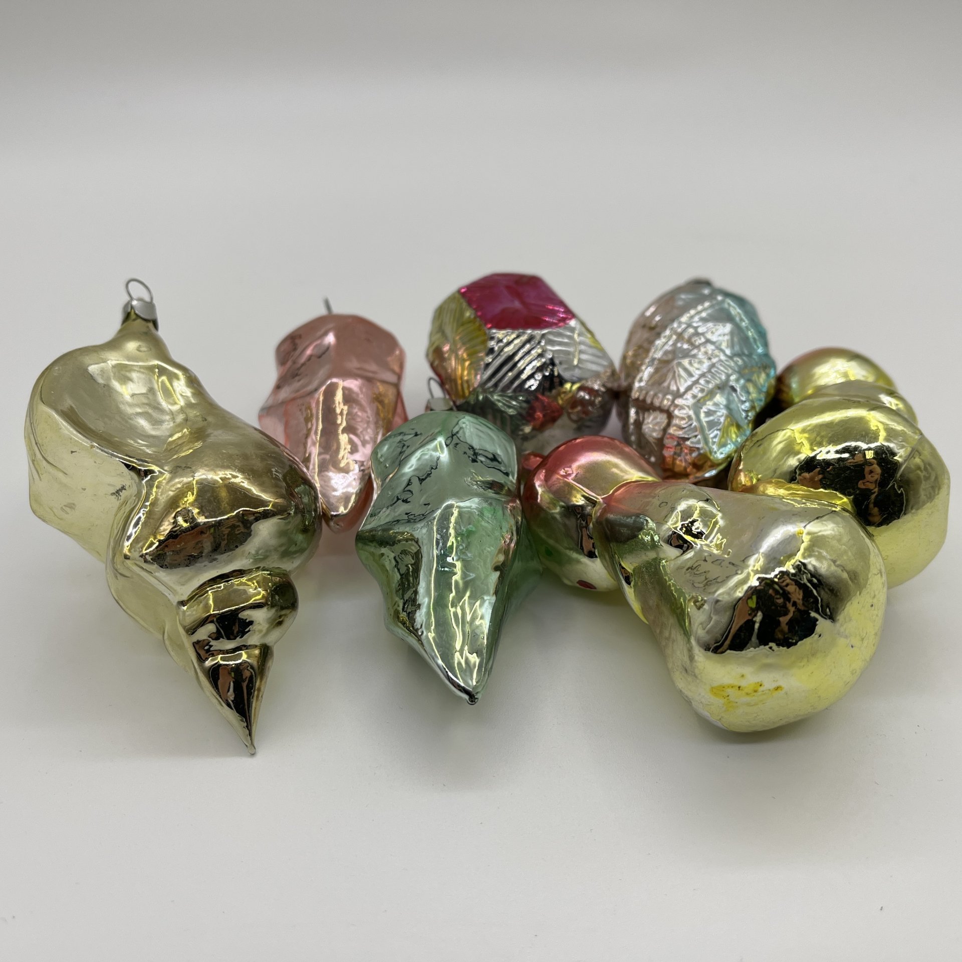 Набор ёлочных игрушек различных форм и расцветок (7 шт.), стекло, краска, металл, СССР, 1960-1990 гг.