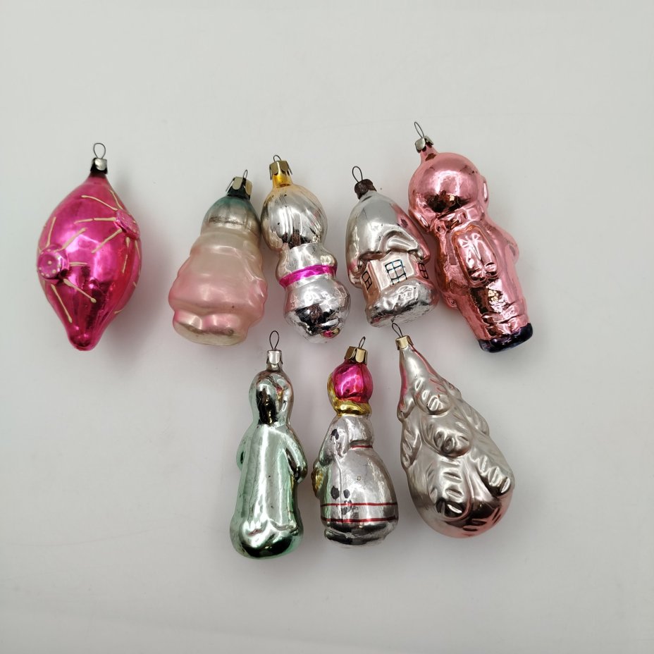 Набор из 8-ми ёлочных игрушек разной формы и размера