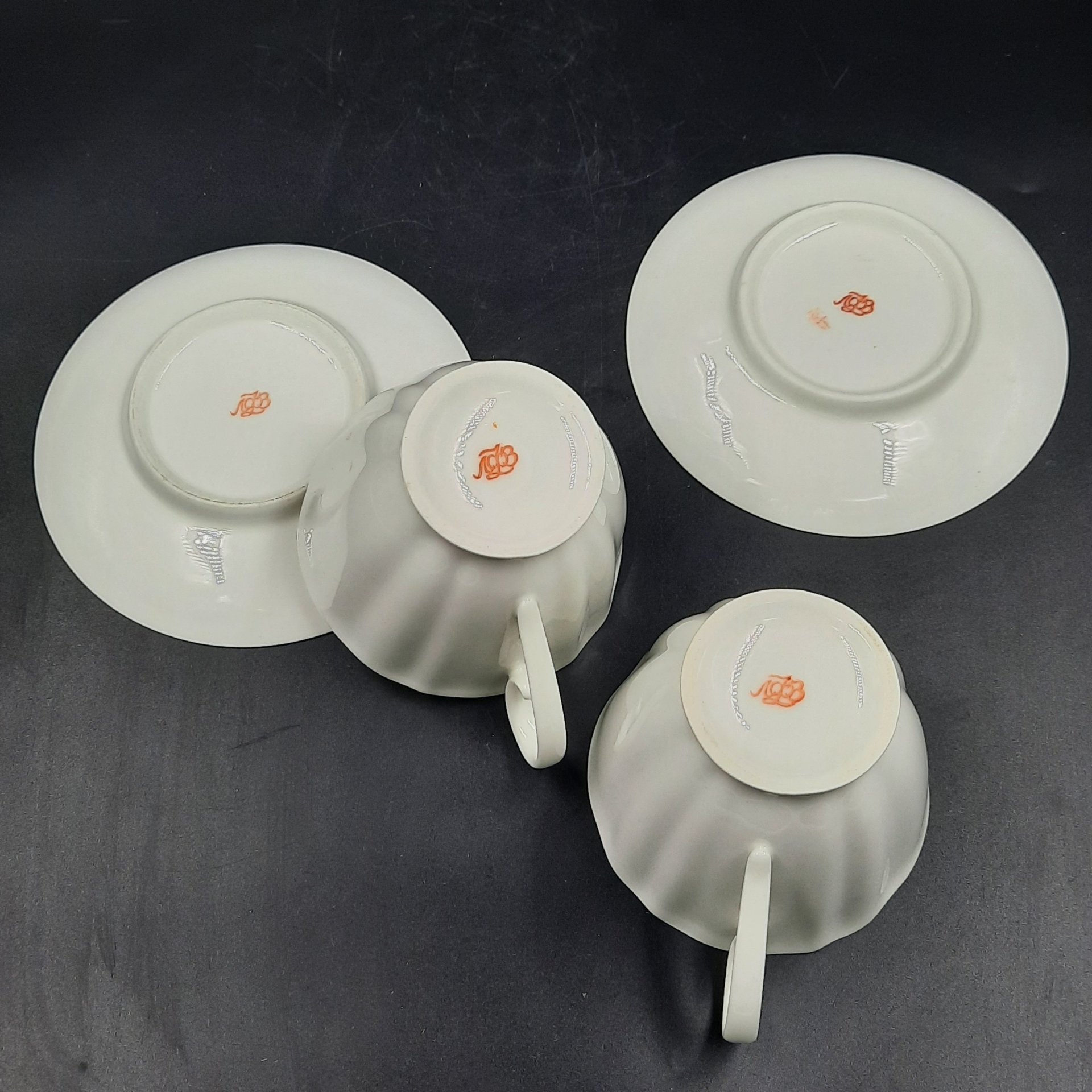 Набор из двух чайных пар "Золотой кантик", форма "Гвоздика", фарфор, золочение, Ленинградский фарфоровый завод (ЛФЗ), СССР, 1989-1992 гг.