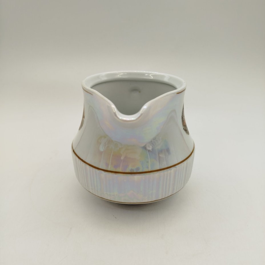 Молочник из сервиза "Мадонна", фарфор, деколь, обводка, люстр, ГДР, 1960-1980 гг.