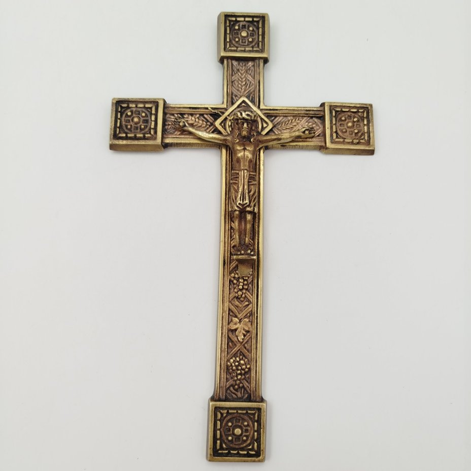 Крест (настенный) "Распятие Христово", металл, литье, Западная Европа, 1980-2010 гг.