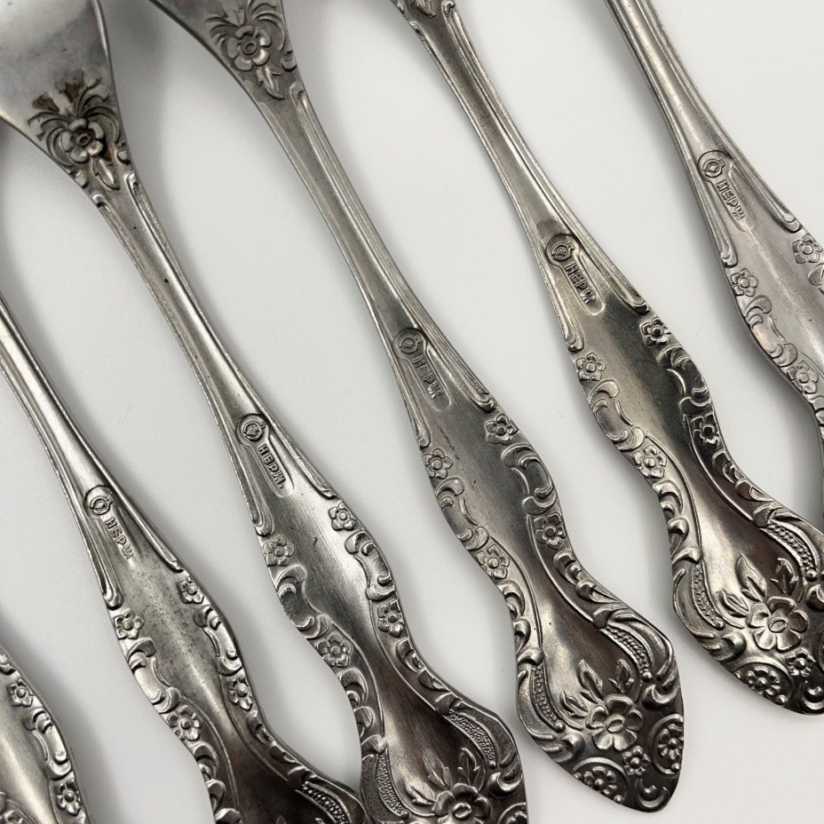 Набор из 6 столовых вилок, украшенных флоральным декором, нержавеющая сталь, Павловский завод художественных металлоизделий им. С.М. Кирова