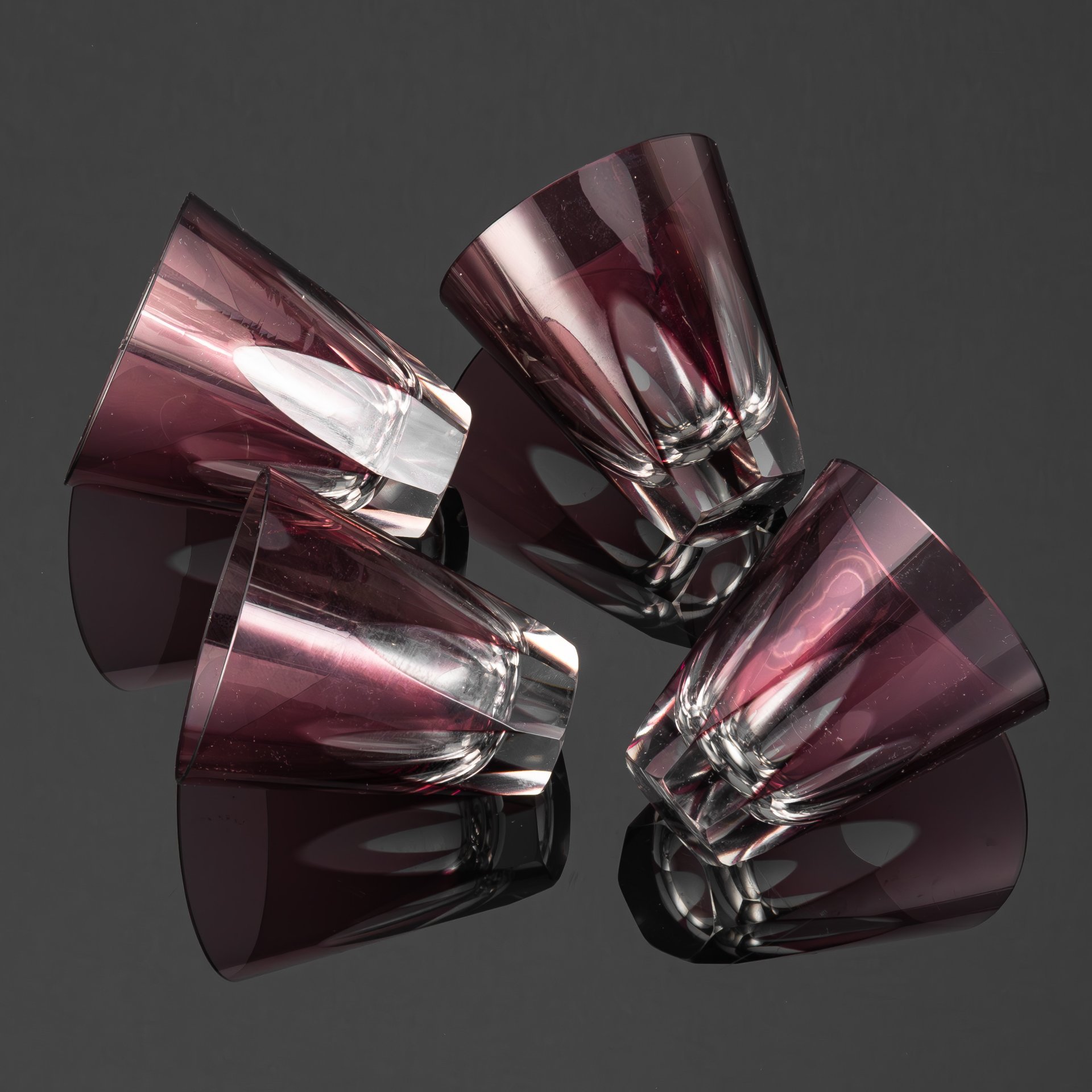 Набор из 4 роксов фиолетового оттенка, стекло, Чехословакия, 1960-1980 гг.