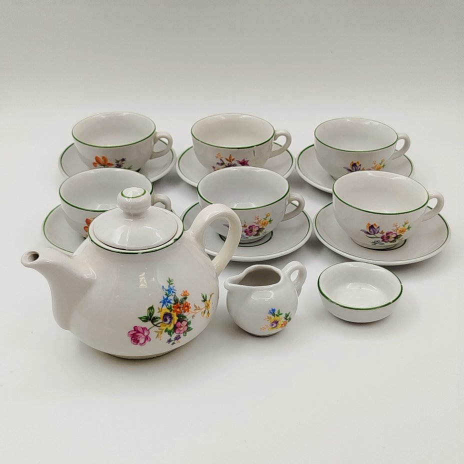 Сервиз детский (кукольный) с цветочным декором, в оригинальной коробке, на 6 персон (15 предметов)